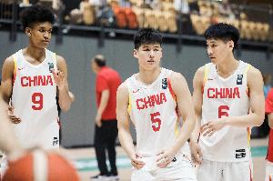 探长:陈家政不是全队天赋最高但却是最稳的球员 在CBA也有即战力